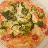 我が家の手作り♥️彩り野菜のベジピザ